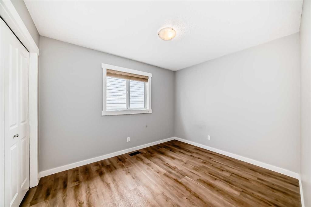 32 Copperleaf Way Se, Calgary, AB - Indoor Photo Showing Other Room