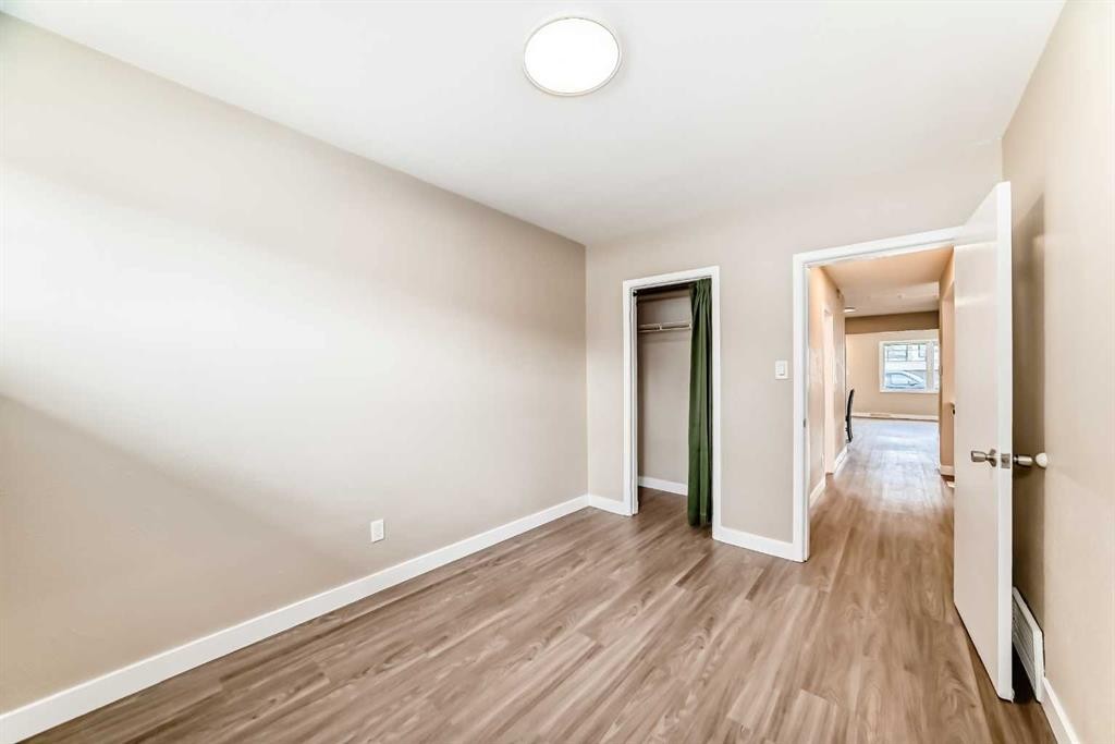 2311 Westmount Road Nw, Calgary, AB - Indoor Photo Showing Other Room