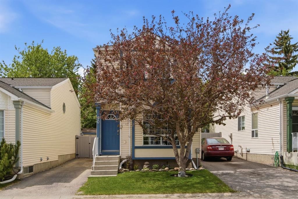 90 Coventry Lane Ne, Calgary, AB - Outdoor