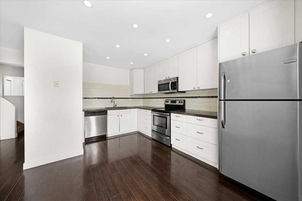 61 Falmere Way Ne, Calgary, AB - Indoor Photo Showing Kitchen With Upgraded Kitchen