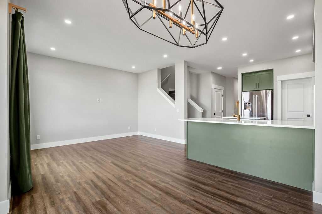 127 Creekstone Park Sw, Calgary, AB - Indoor
