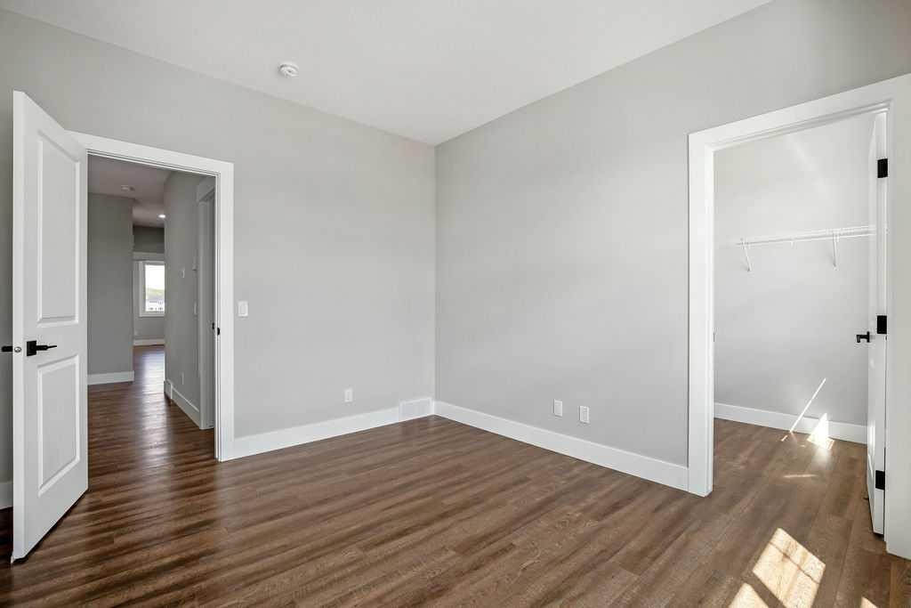 127 Creekstone Park Sw, Calgary, AB - Indoor Photo Showing Other Room