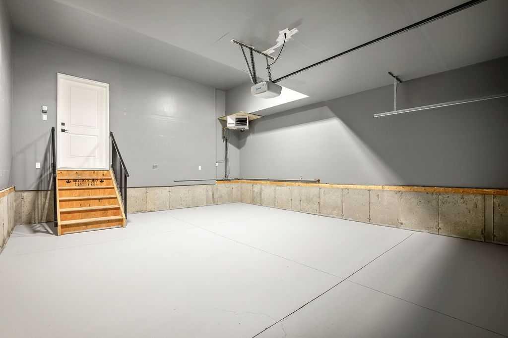 127 Creekstone Park Sw, Calgary, AB - Indoor