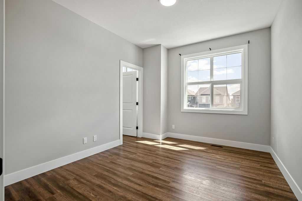 127 Creekstone Park Sw, Calgary, AB - Indoor Photo Showing Other Room
