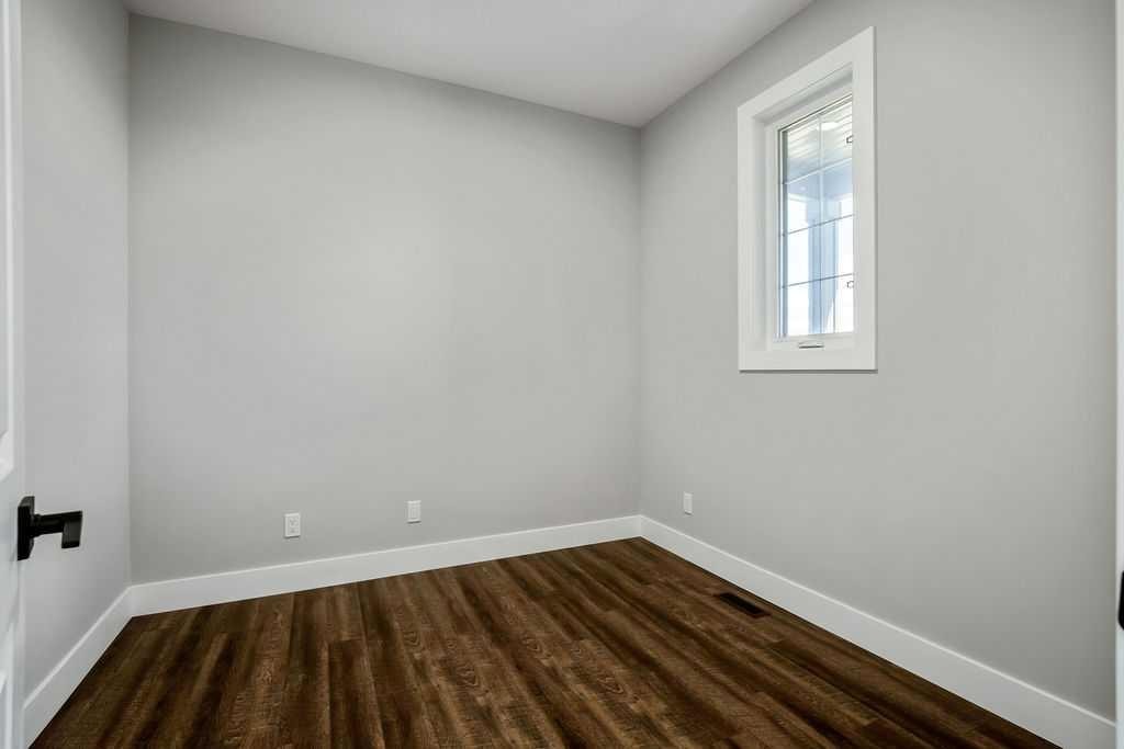 127 Creekstone Park Sw, Calgary, AB - Indoor Photo Showing Other Room