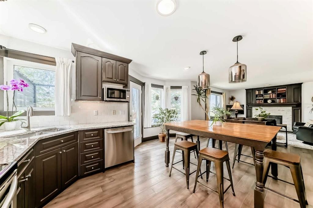 37 Lakeside Greens Close, Chestermere, AB