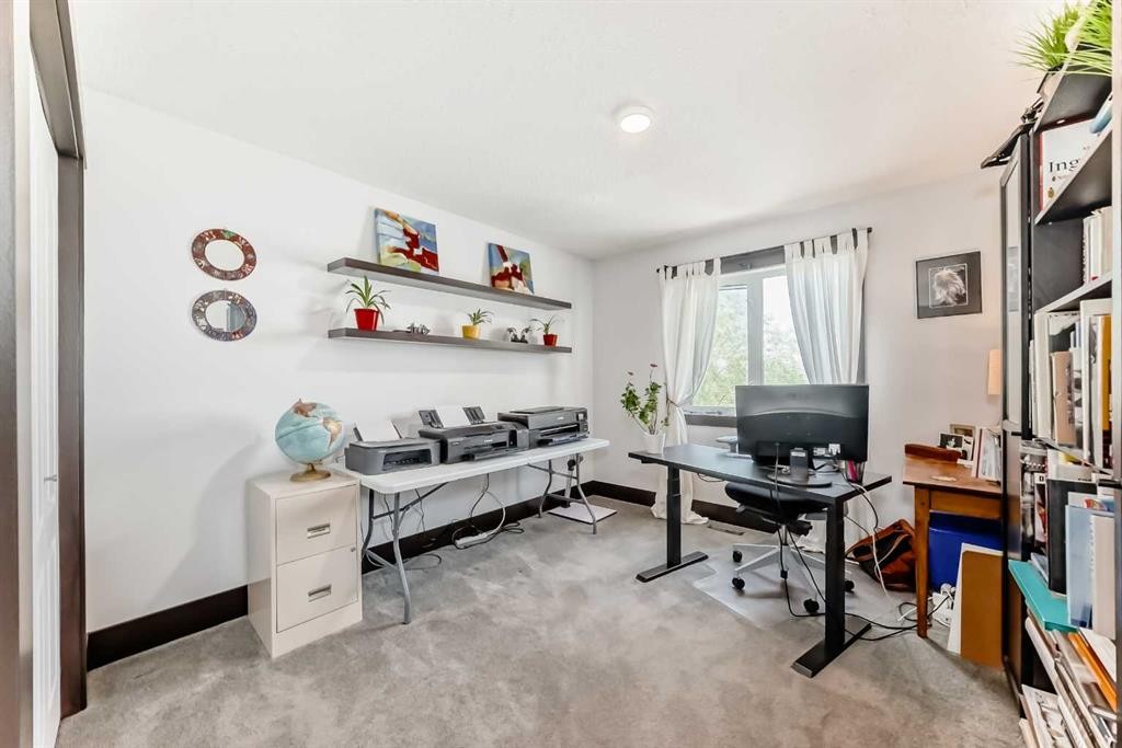 37 Lakeside Greens Close, Chestermere, AB