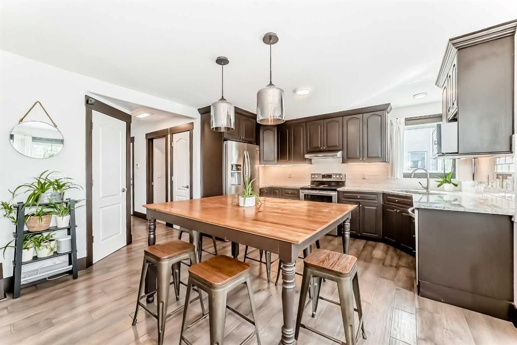 37 Lakeside Greens Close, Chestermere, AB