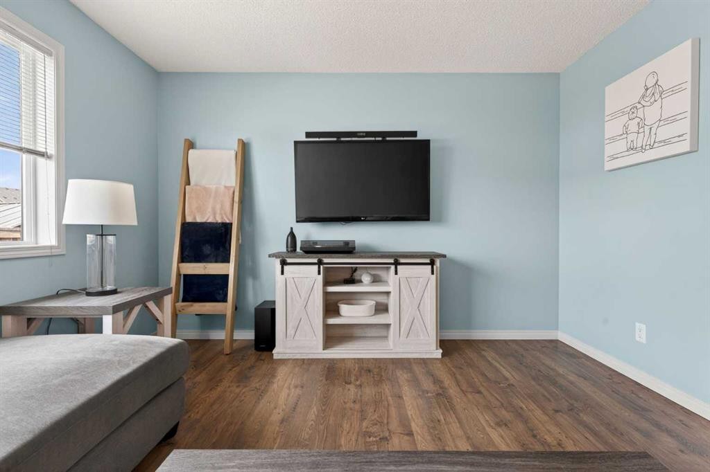 183 Copperpond Street Se, Calgary, AB - Indoor Photo Showing Bedroom