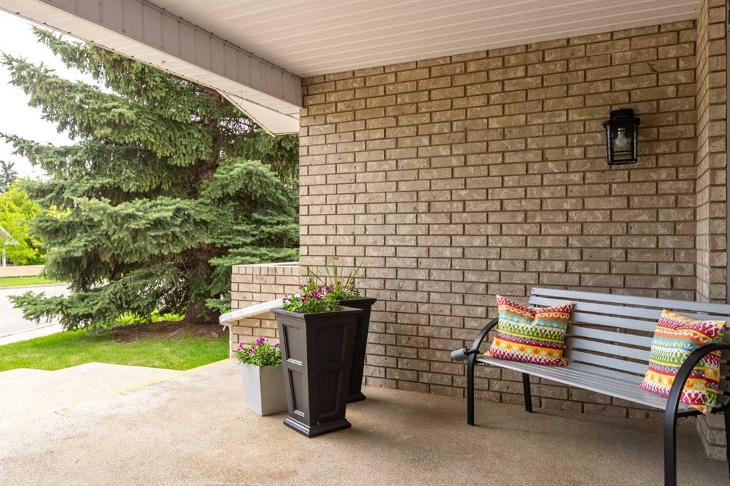 101-410 7 Street Sw, High River, AB - Outdoor