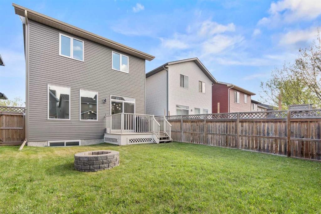 567 Evansborough Way Nw, Calgary, AB - Outdoor