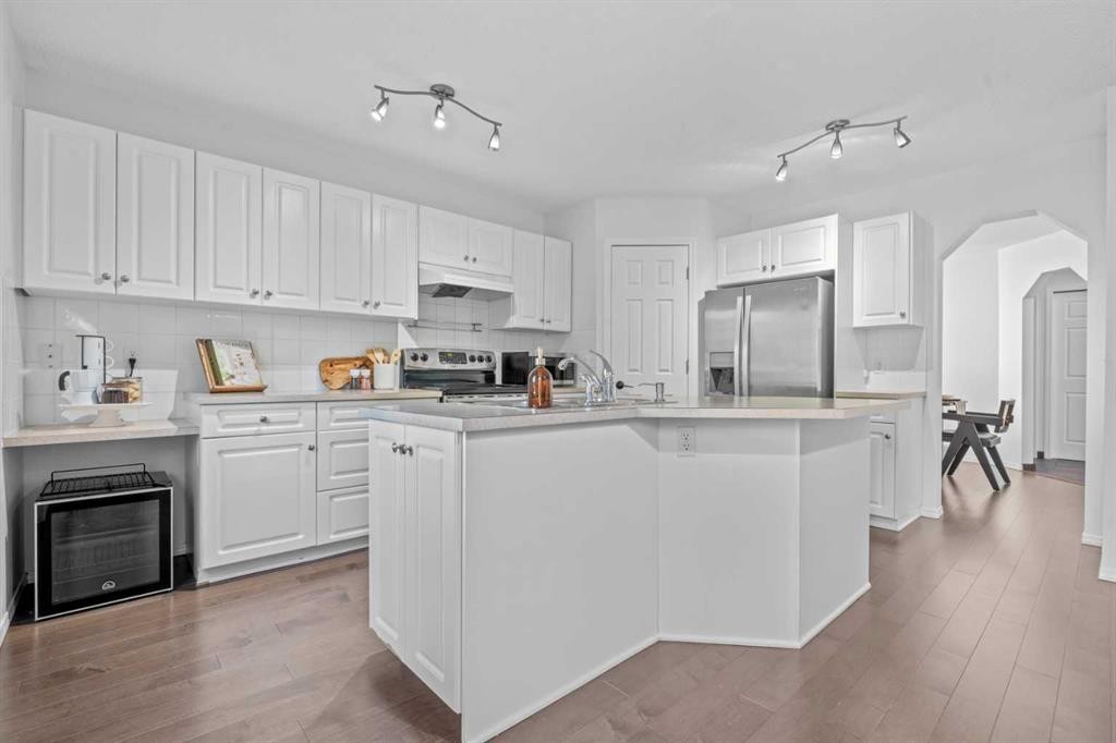 249 Mt Douglas Circle Se, Calgary, AB