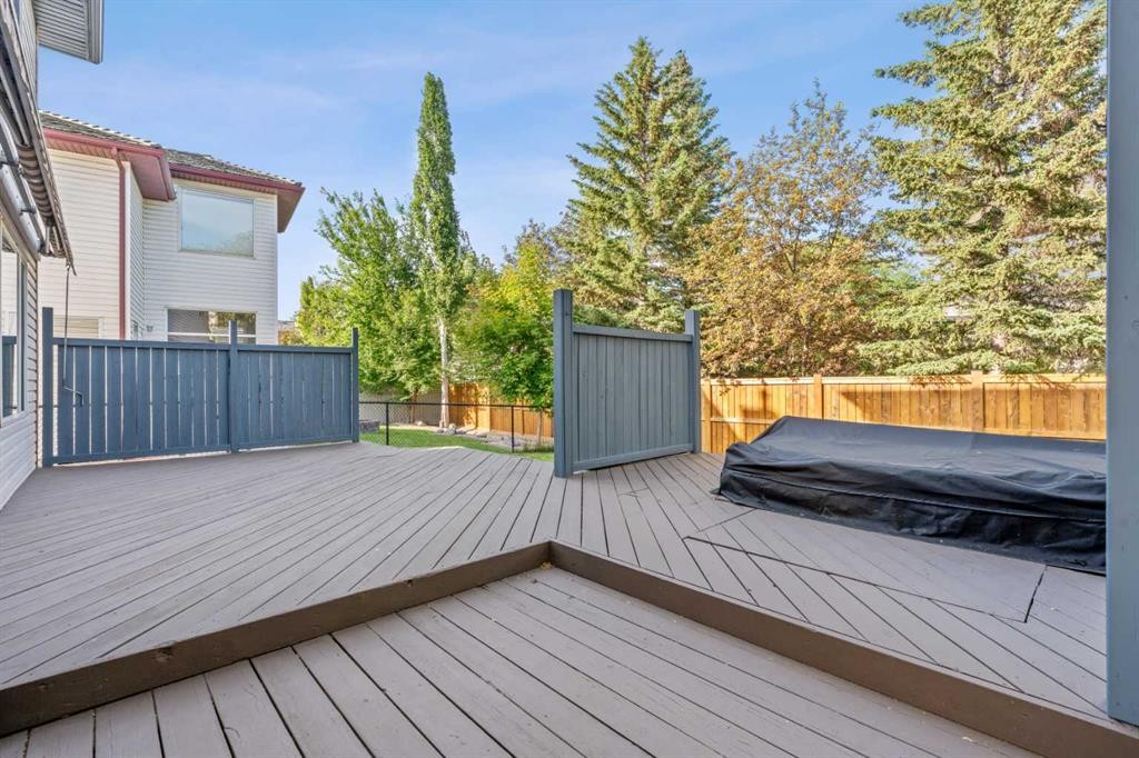 249 Mt Douglas Circle Se, Calgary, AB