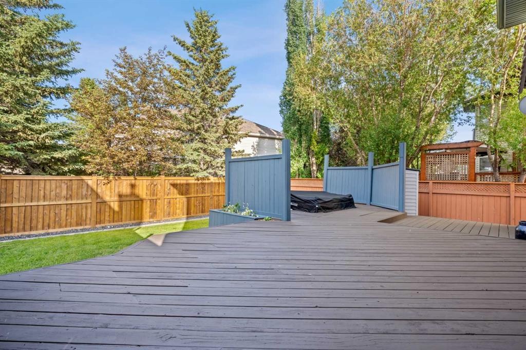 249 Mt Douglas Circle Se, Calgary, AB