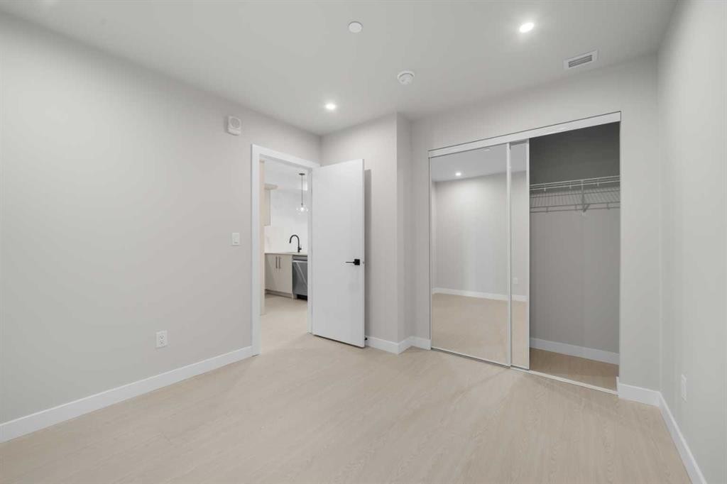 309-8375 Broadcast Avenue Sw, Calgary, AB - Indoor Photo Showing Other Room