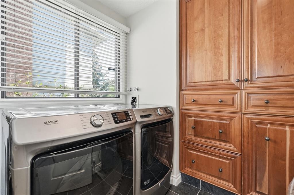 5807 Coach Hill Road Sw, Calgary, AB - Indoor Photo Showing Laundry Room