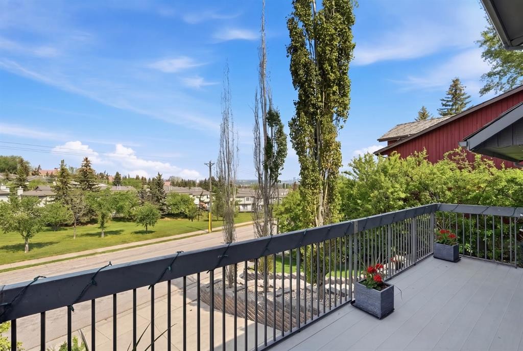 5807 Coach Hill Road Sw, Calgary, AB - Outdoor