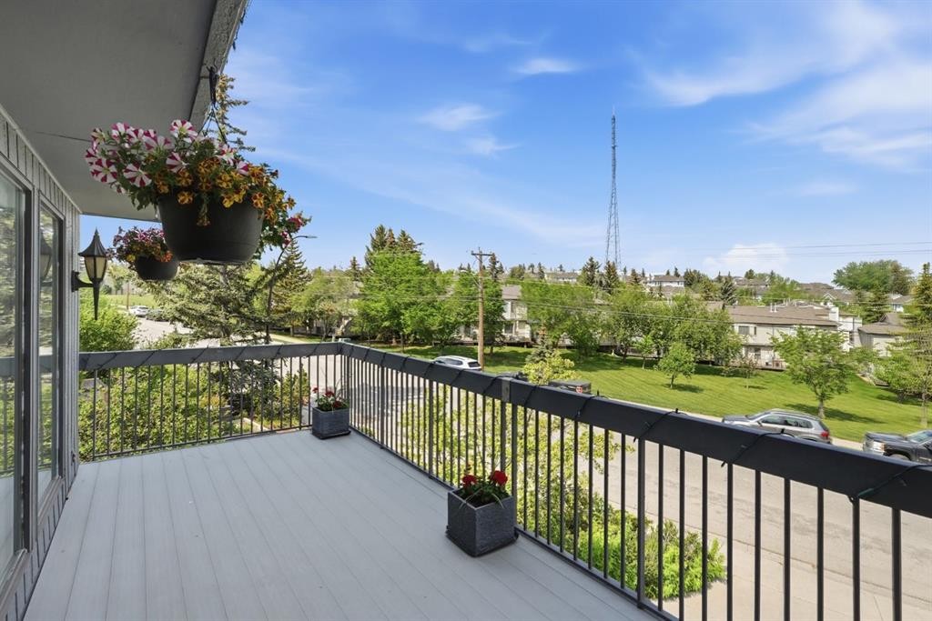 5807 Coach Hill Road Sw, Calgary, AB - Outdoor