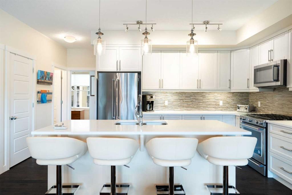 64 Cranbrook Drive Se, Calgary, AB