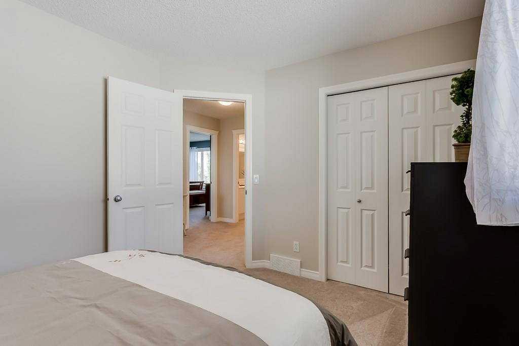 249 West Lakeview Place, Chestermere, AB - Indoor Photo Showing Bedroom