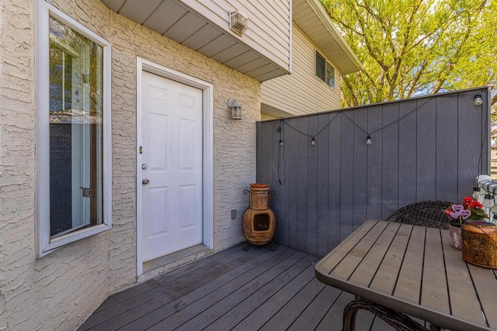 105 Bedford Manor Ne, Calgary, AB - Outdoor With Deck Patio Veranda With Exterior