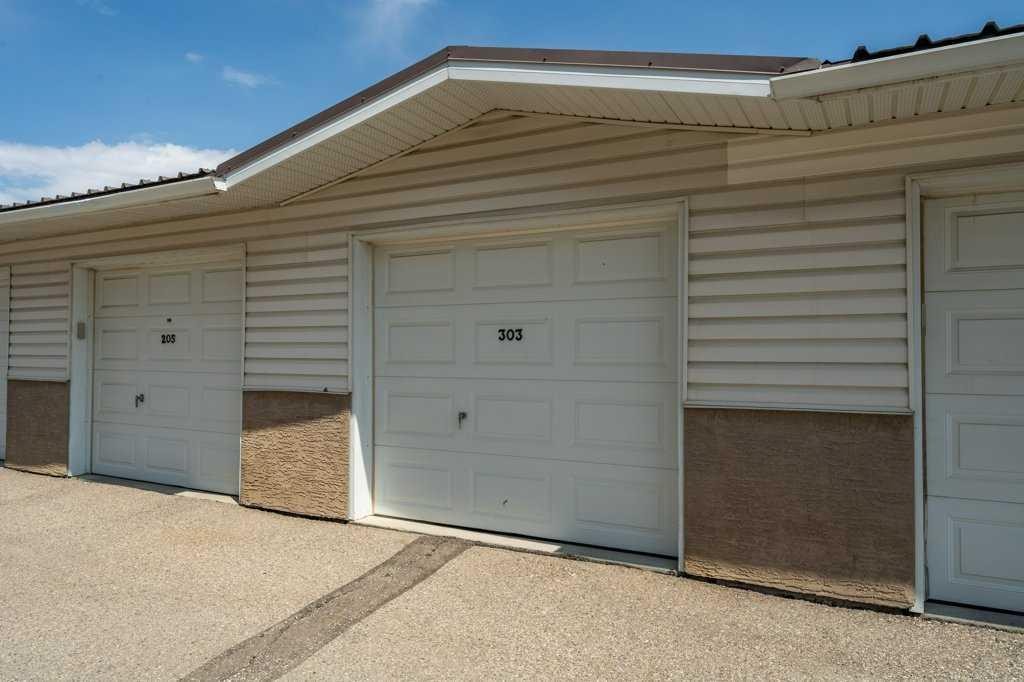 303-300 Edwards Way Nw, Airdrie, AB - Photo Showing Other Room