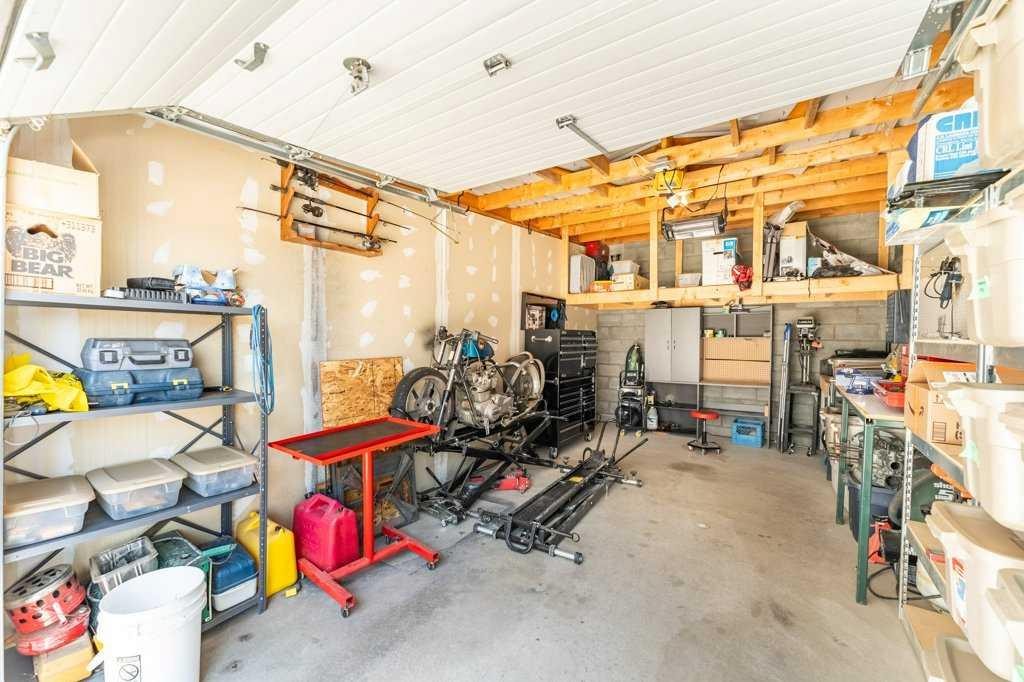 303-300 Edwards Way Nw, Airdrie, AB - Indoor Photo Showing Living Room