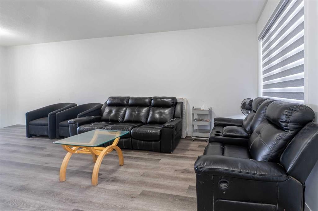 83 Cornerstone Link Ne, Calgary, AB - Indoor Photo Showing Other Room