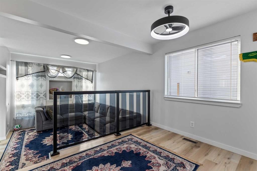 3806 Catalina Boulevard Ne, Calgary, AB - Indoor Photo Showing Other Room