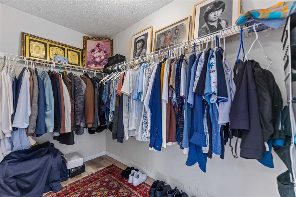 3806 Catalina Boulevard Ne, Calgary, AB - Indoor With Storage