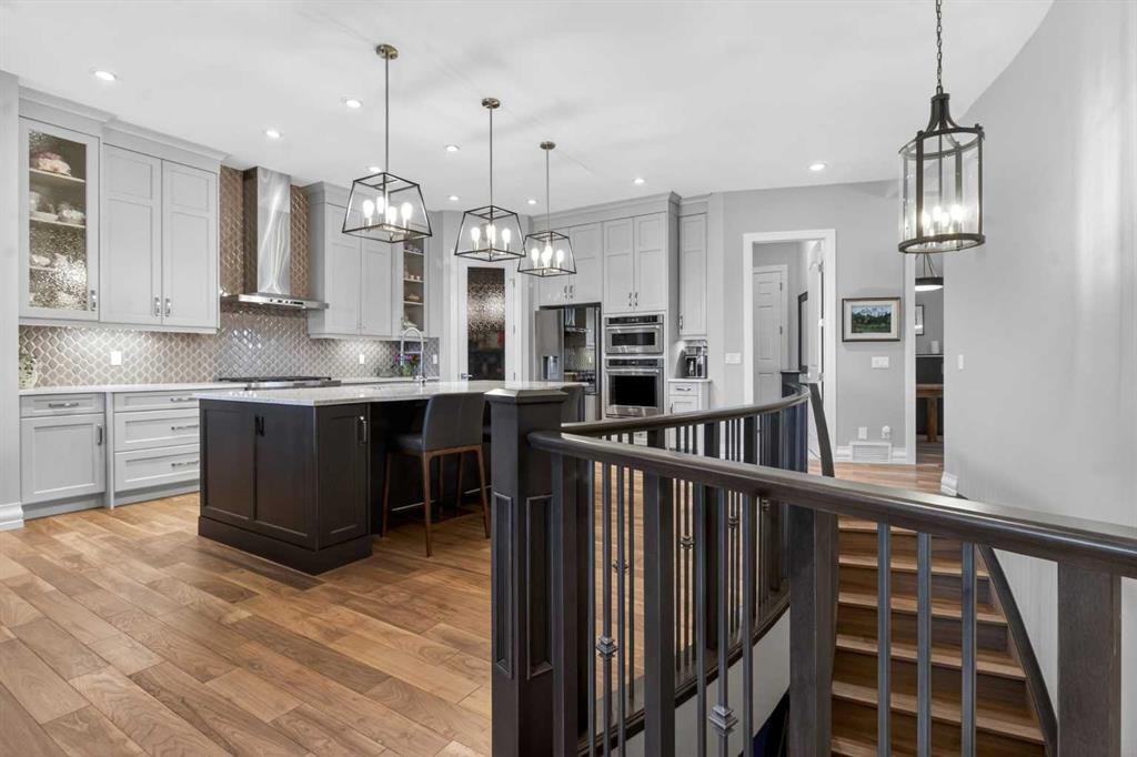 233 Spring Water Close, Heritage Pointe, AB - Indoor Photo Showing Kitchen With Upgraded Kitchen