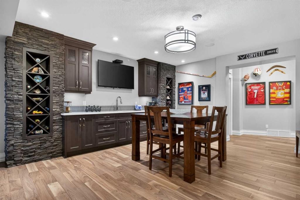 233 Spring Water Close, Heritage Pointe, AB - Indoor Photo Showing Dining Room