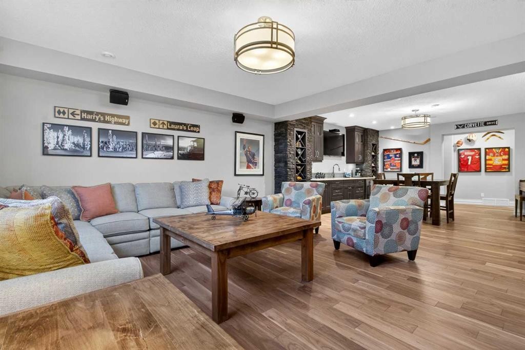 233 Spring Water Close, Heritage Pointe, AB - Indoor Photo Showing Living Room