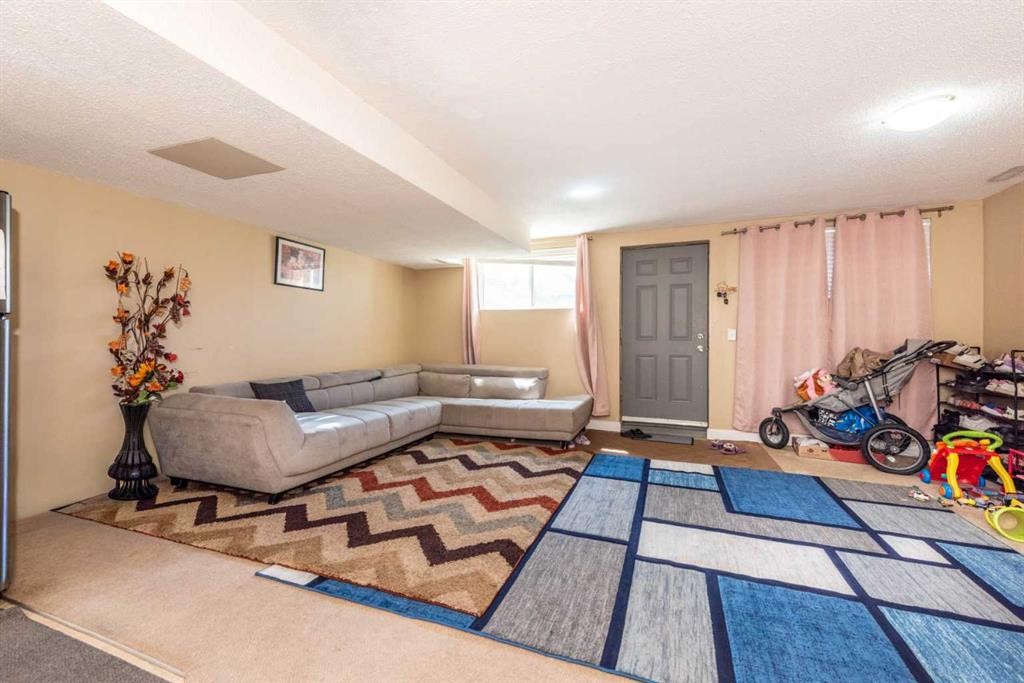 45 Martin Crossing Crescent Ne, Calgary, AB - Indoor