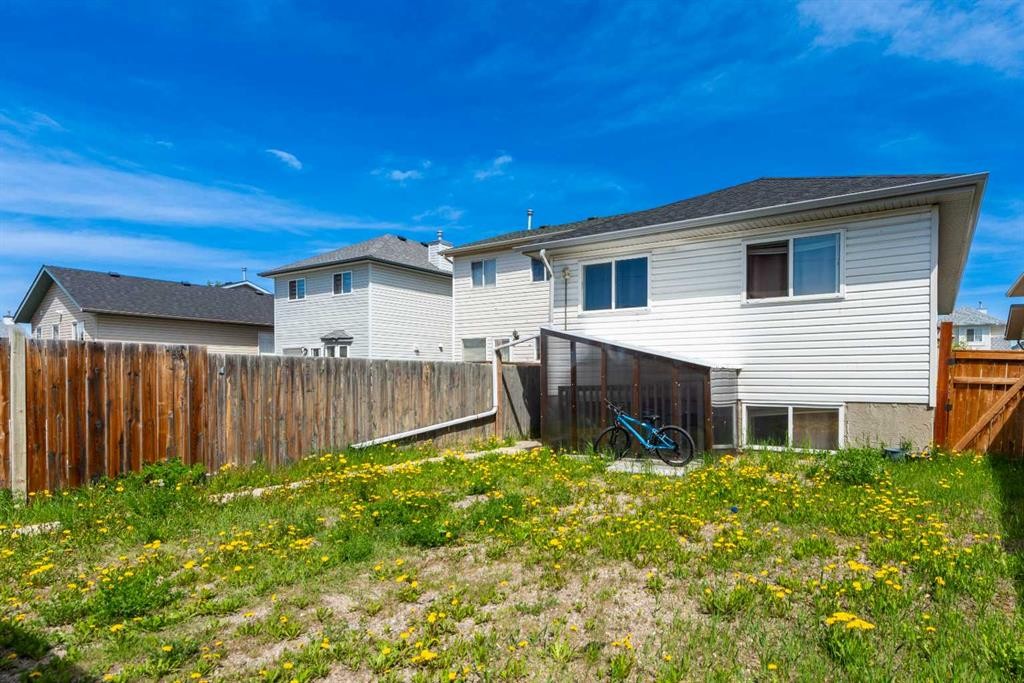 45 Martin Crossing Crescent Ne, Calgary, AB - Outdoor
