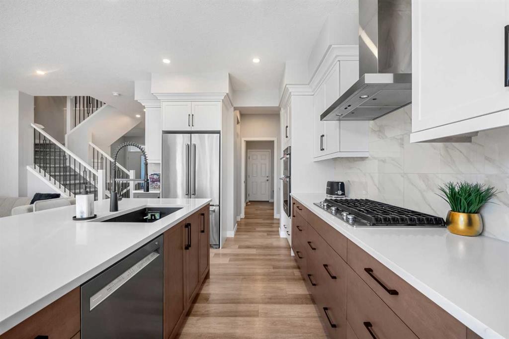 353 Seton Villas Se, Calgary, AB - Indoor Photo Showing Kitchen With Upgraded Kitchen