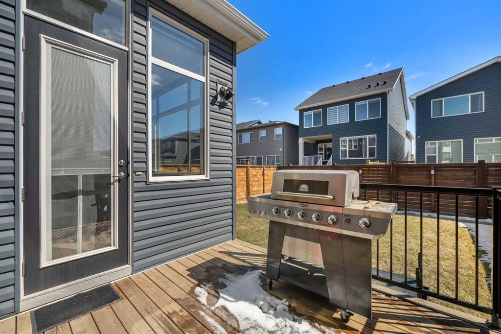 353 Seton Villas Se, Calgary, AB - Outdoor