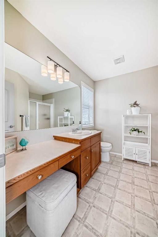 208 Stonegate Crescent Nw, Airdrie, AB - Indoor Photo Showing Bathroom