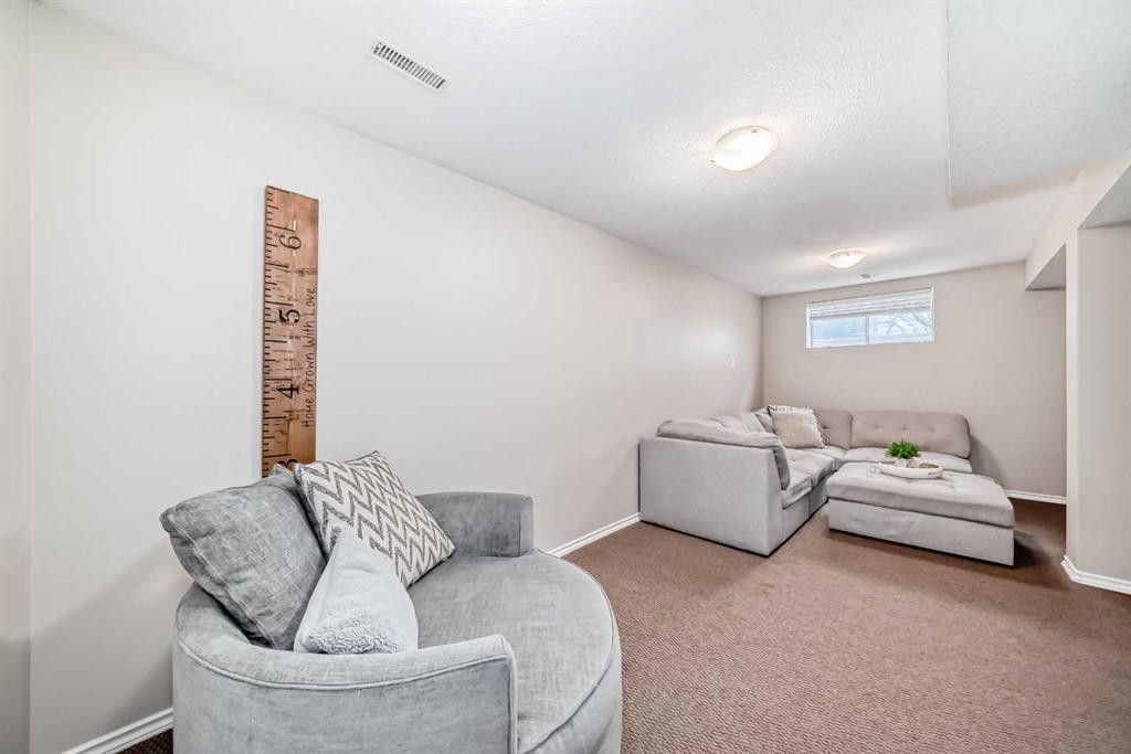 208 Stonegate Crescent Nw, Airdrie, AB - Indoor