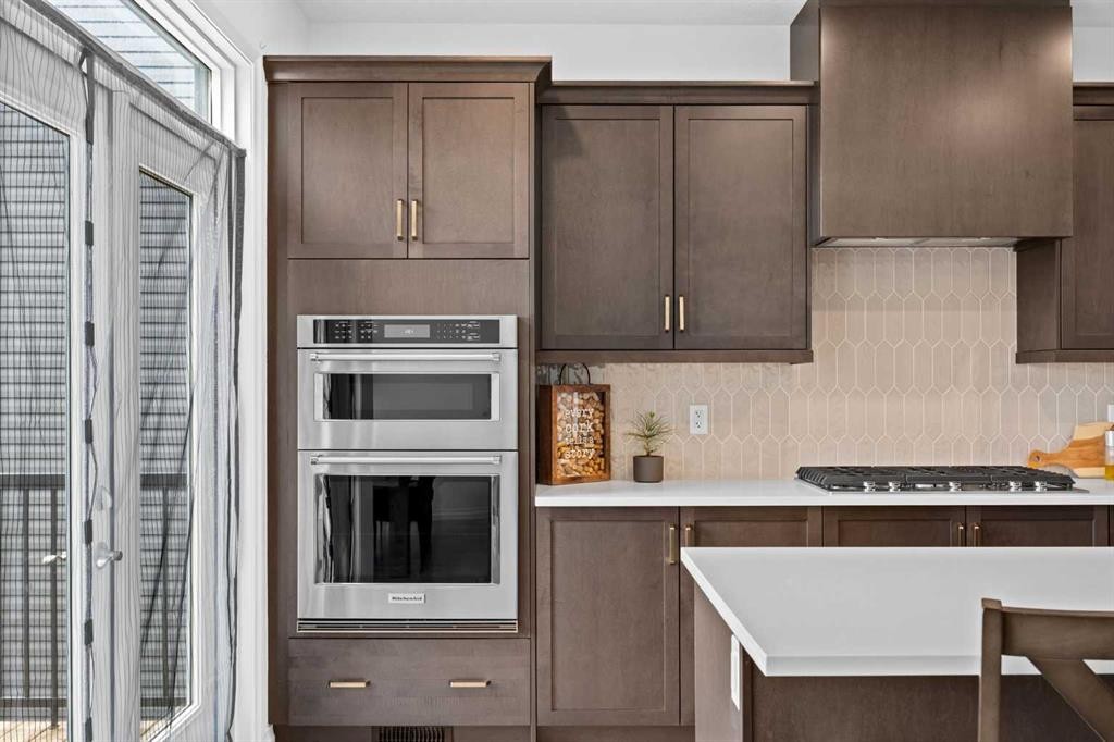 224 Precedence Hill, Cochrane, AB - Indoor Photo Showing Kitchen