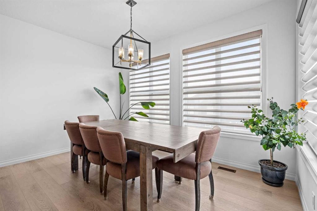 224 Precedence Hill, Cochrane, AB - Indoor Photo Showing Dining Room