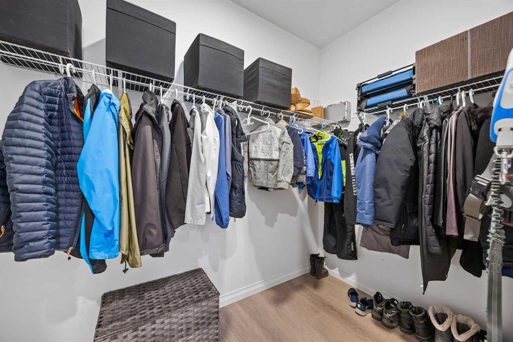 224 Precedence Hill, Cochrane, AB - Indoor With Storage