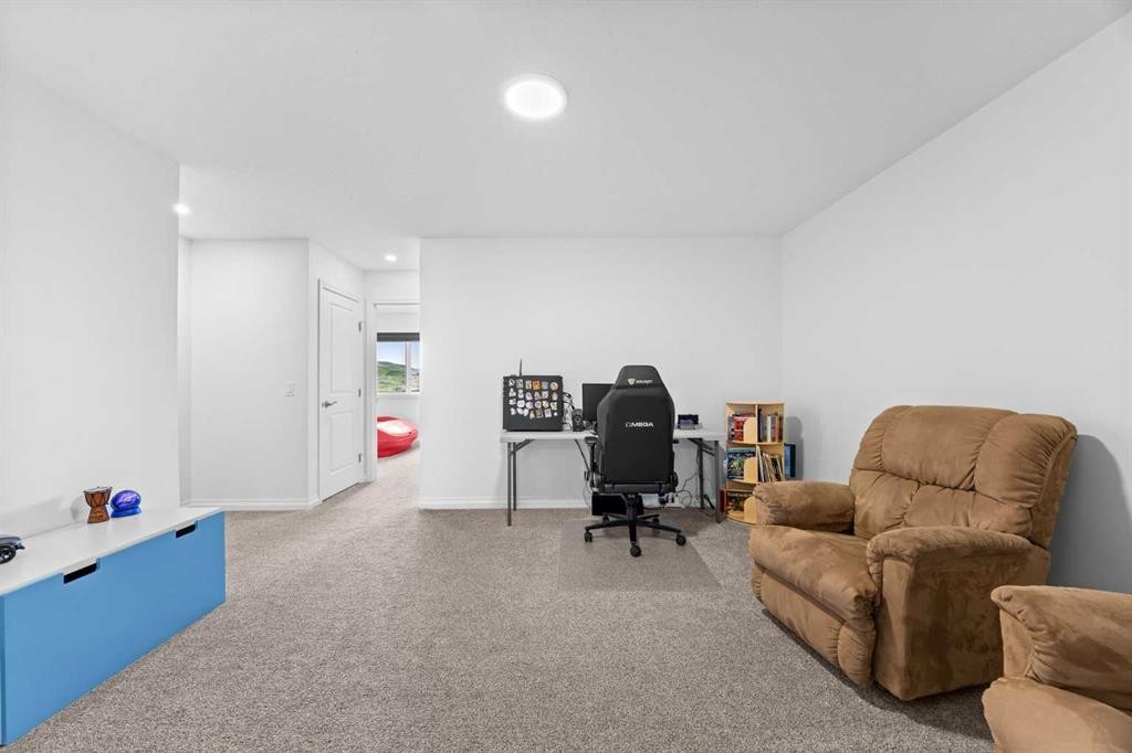 224 Precedence Hill, Cochrane, AB - Indoor