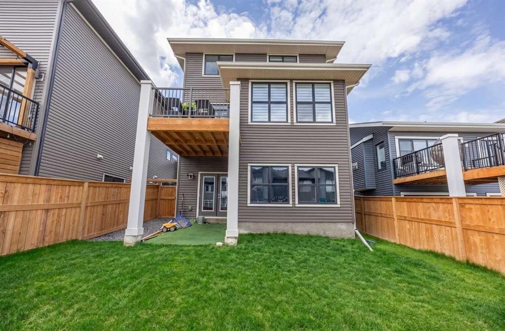 224 Precedence Hill, Cochrane, AB - Outdoor