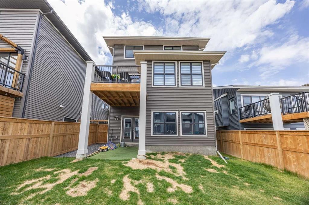 224 Precedence Hill, Cochrane, AB - Outdoor