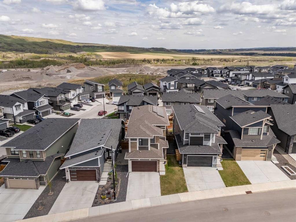 224 Precedence Hill, Cochrane, AB - Outdoor