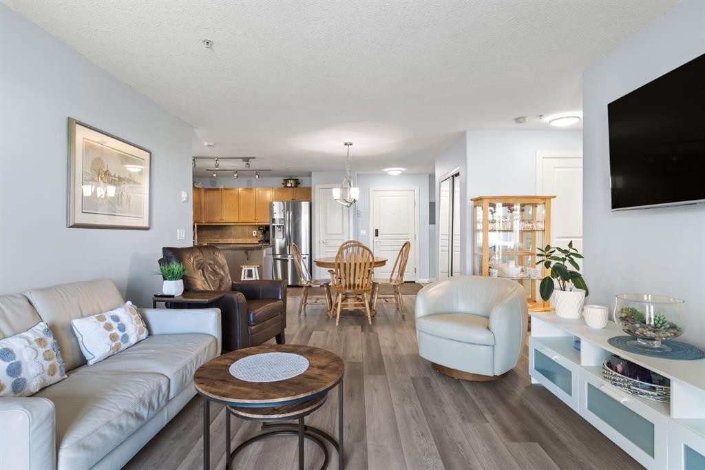 206-30 Cranfield Link Se, Calgary, AB - Indoor Photo Showing Living Room
