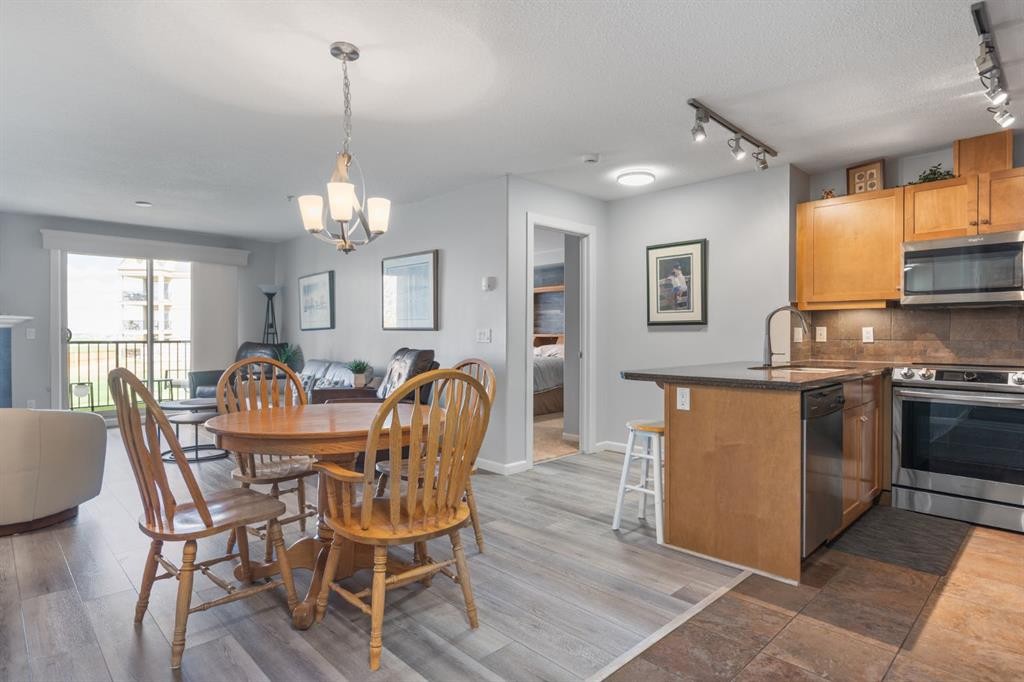 206-30 Cranfield Link Se, Calgary, AB - Indoor