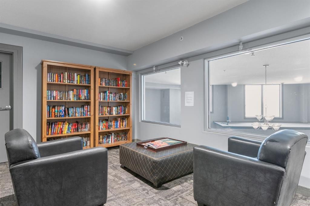 206-30 Cranfield Link Se, Calgary, AB - Indoor Photo Showing Office