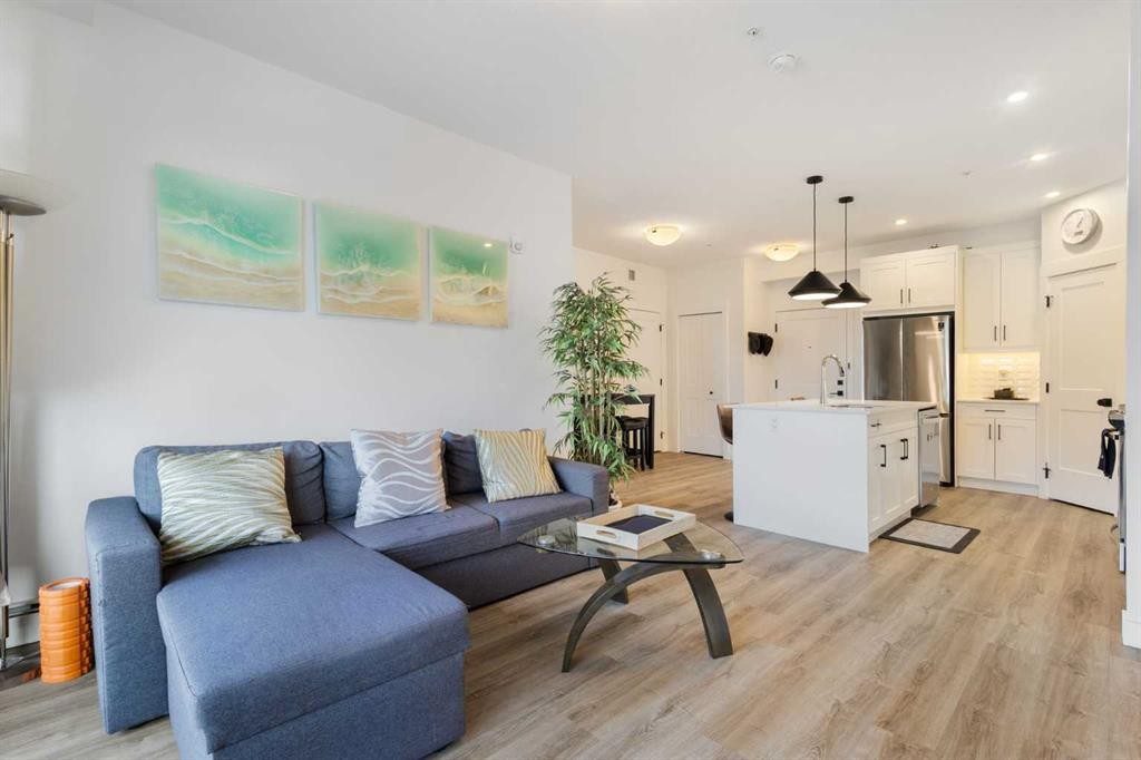 205-10 Sage Hill Walk Nw, Calgary, AB - Indoor